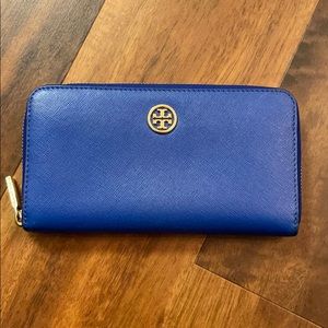Tory Burch Robinson Zip Continental